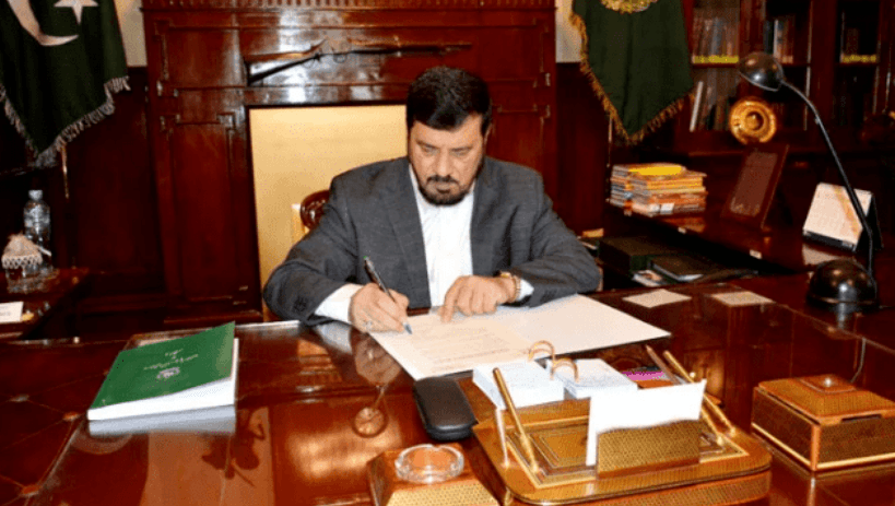 پختونخوا میں بھی انتخابات 8 اکتوبر کو کرائے جائیں، گورنرکاچیف الیکشن کمشنر کوخط