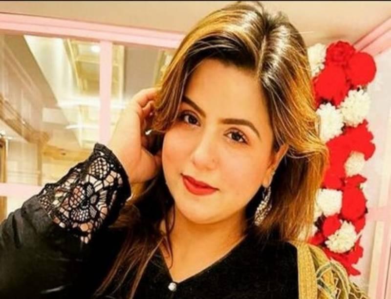 مینار پاکستان کیس میں بڑی پیش رفت، عائشہ اکرم نے بھی اہم قدم اٹھا لیا