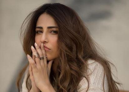 مجھے اپنی خود شناسی کی اجازت ہے،اشنا شاہ