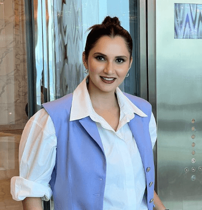 Sania Mirza’s series of vibrant photographs storm into social media