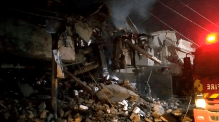 Four firemen killed as blazed factories collapse in New Karachi