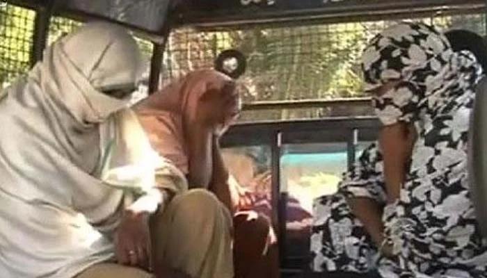 Karachi police bust gang of female thieves