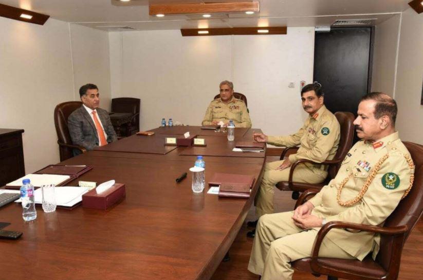 Gen Bajwa briefed on internal security by Lt Gen Faiz during visit to ISI headquarters