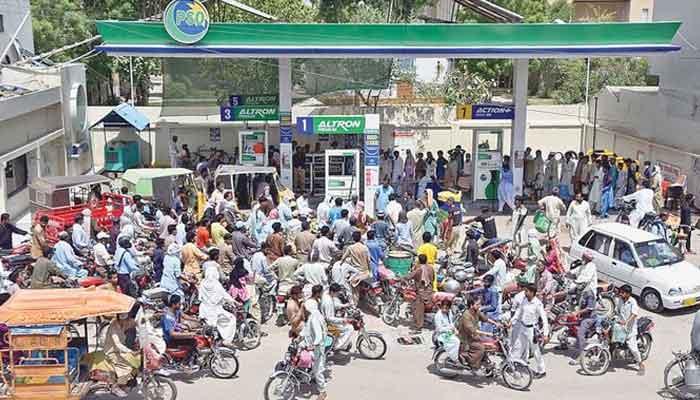 Pakistani consumers seek relief from high fuel prices with Iranian diesel