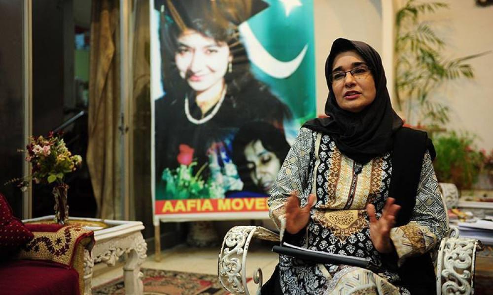 Fauzia Siddiqui gets US visa to meet sister Dr. Aafia in jail