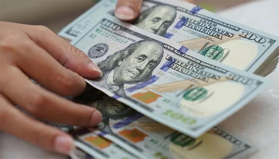 انٹربینک میں ڈالر کی اونچی اڑان،تاریخ کی بلند ترین سطح پر پہنچ گیا