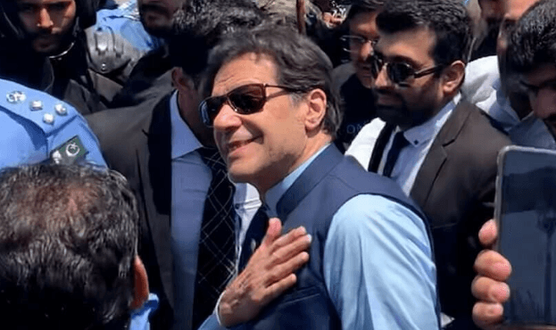 عمران خان کو کسی کرمنل کیس ، 9 مئی کے بعد درج مقدمات ، ایم پی او وغیرہ میں پیر تک گرفتار نہ کیا جائے:عدالت