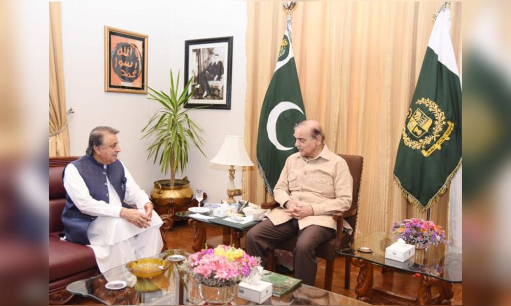 Balochistan governor briefs PM over development projects