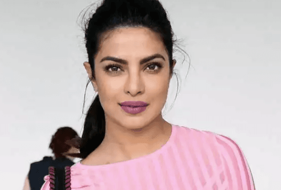 Priyanka Chopra shares family picnic moment with Nick, daugther