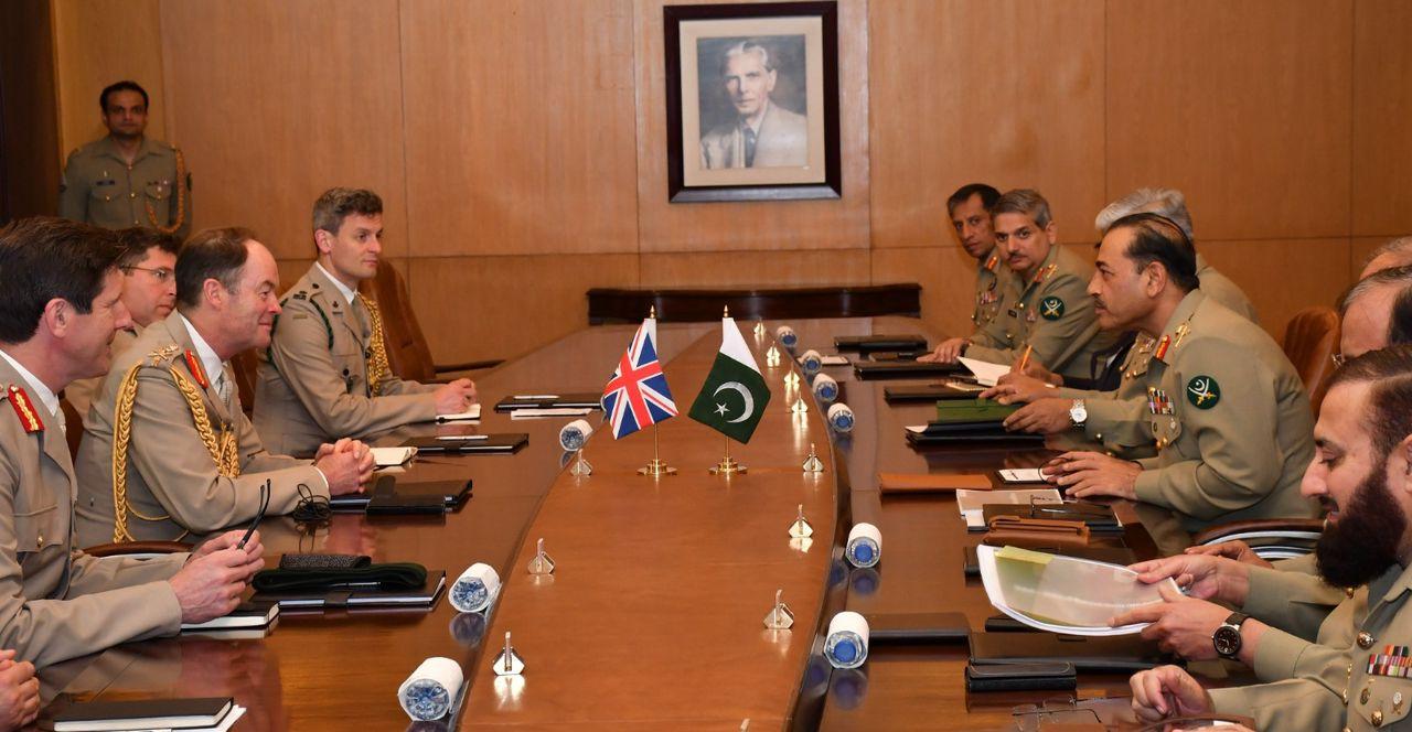  آرمی چیف جنرل عاصم منیر سے برطانوی فوج کے سربراہ جنرل سر پیٹرک نکولس کی ملاقات