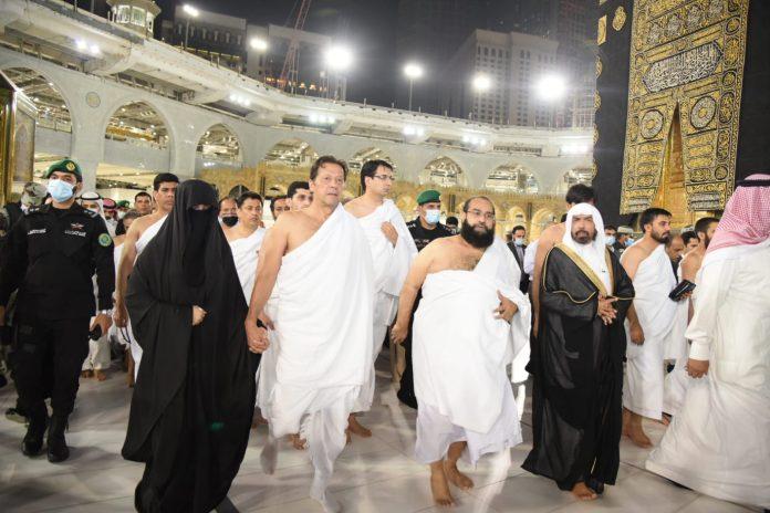 PM Khan performs Umrah; prays for prosperity of Pakistan