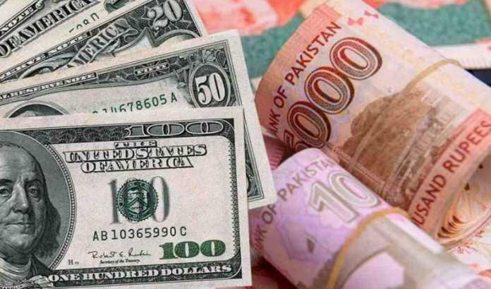 Dollar soars again in open market, Pakistani rupee weekens