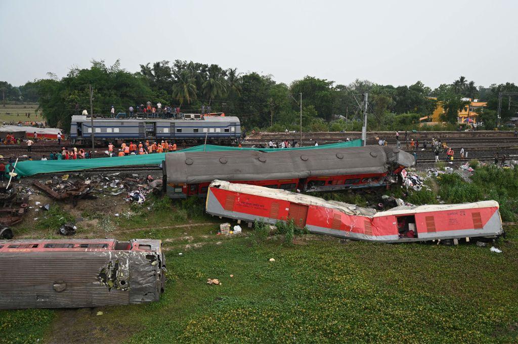 Train service resumes following deadly crash in India