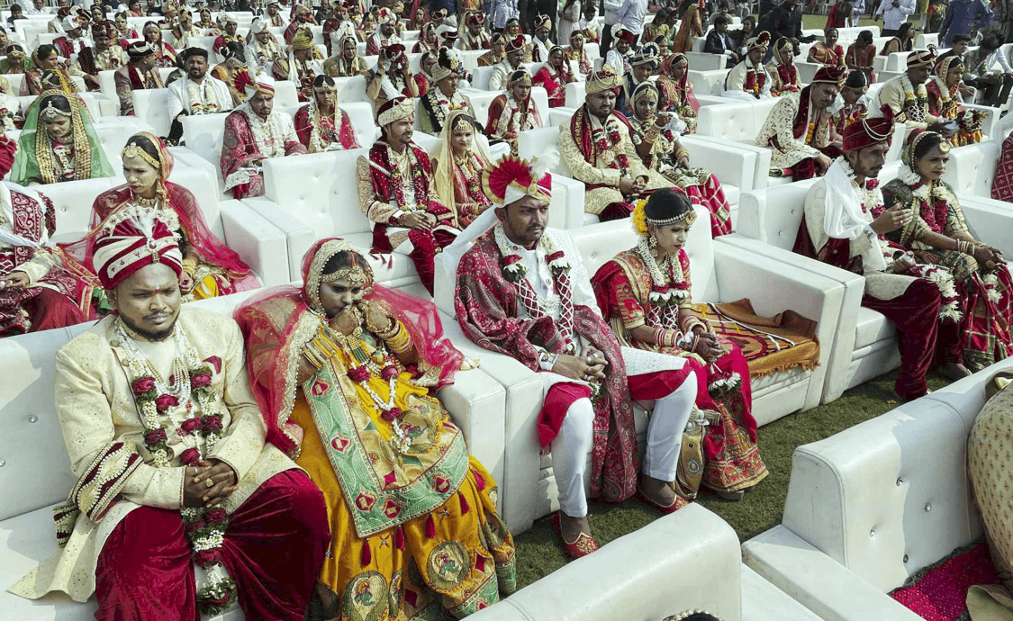 Record sets as over 2,000 couples unite in mass wedding