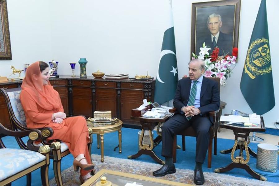وزیراعظم شہباز شریف سے رکنِ قومی اسمبلی ناز بلوچ کی ملاقات