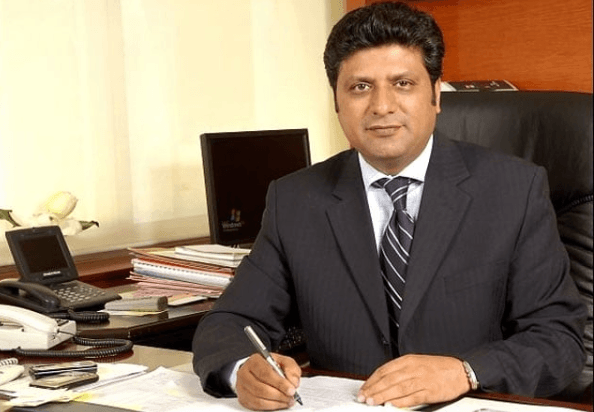  چیئرمین نادرا طارق ملک   مستعفی ، بیرون ممالک جانے پر پابندی