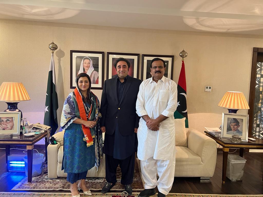 Former PTI MPA joins PPP