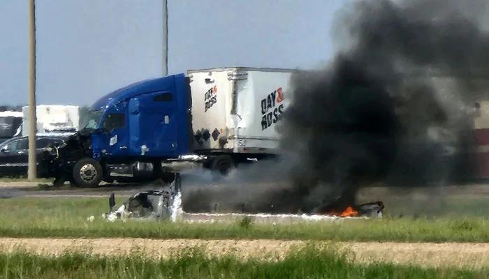 At least 15 killed in Canada highway crash after truck hits bus