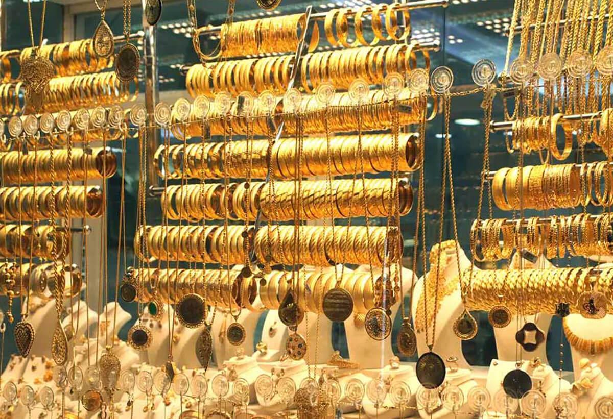 Gold Price Surges in Pakistan as International Market Rises