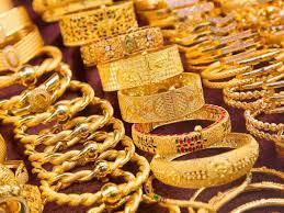 Gold prices slightly go down in Pakistan