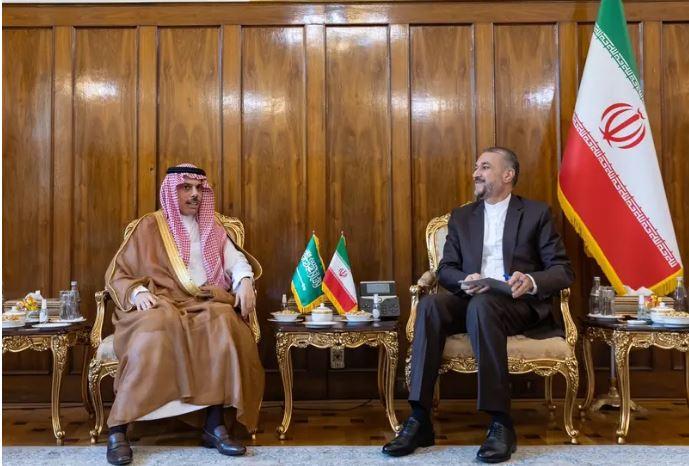 سعودی وزیر خارجہ کی اپنے ایرانی ہم منصب سے ملاقات