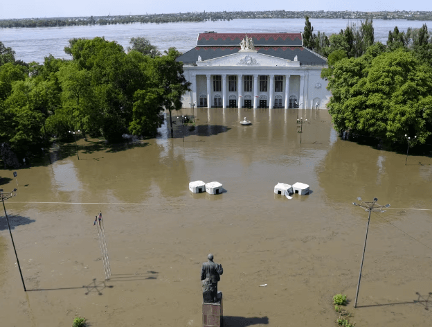 Death toll rises from flooding after Ukraine dam breach