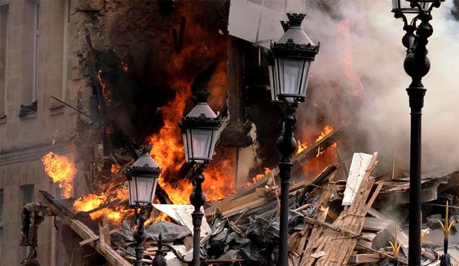 پیرس  میں دھماکہ،  37 افراد زخمی