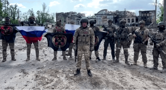 Rebel Russian mercenaries barrel towards Moscow