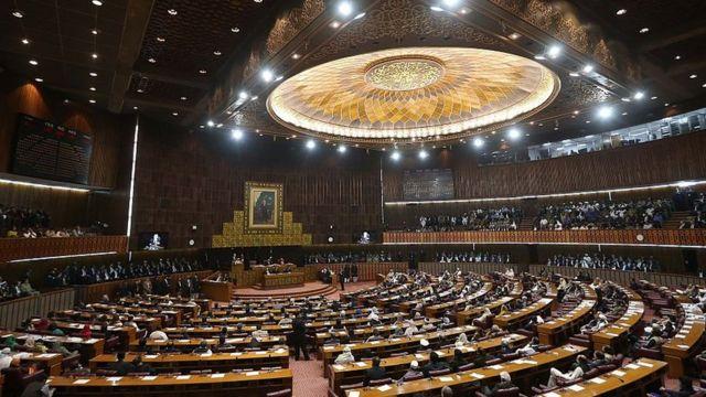 قومی اسمبلی نے  مالی سال 2023-24 کے لئے 14.48 ٹریلین روپے مالیت کے وفاقی بجٹ کی منظوری دیدی
