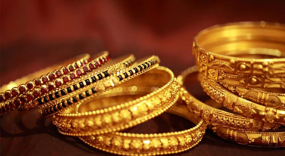 Gold prices slightly go up in Pakistan