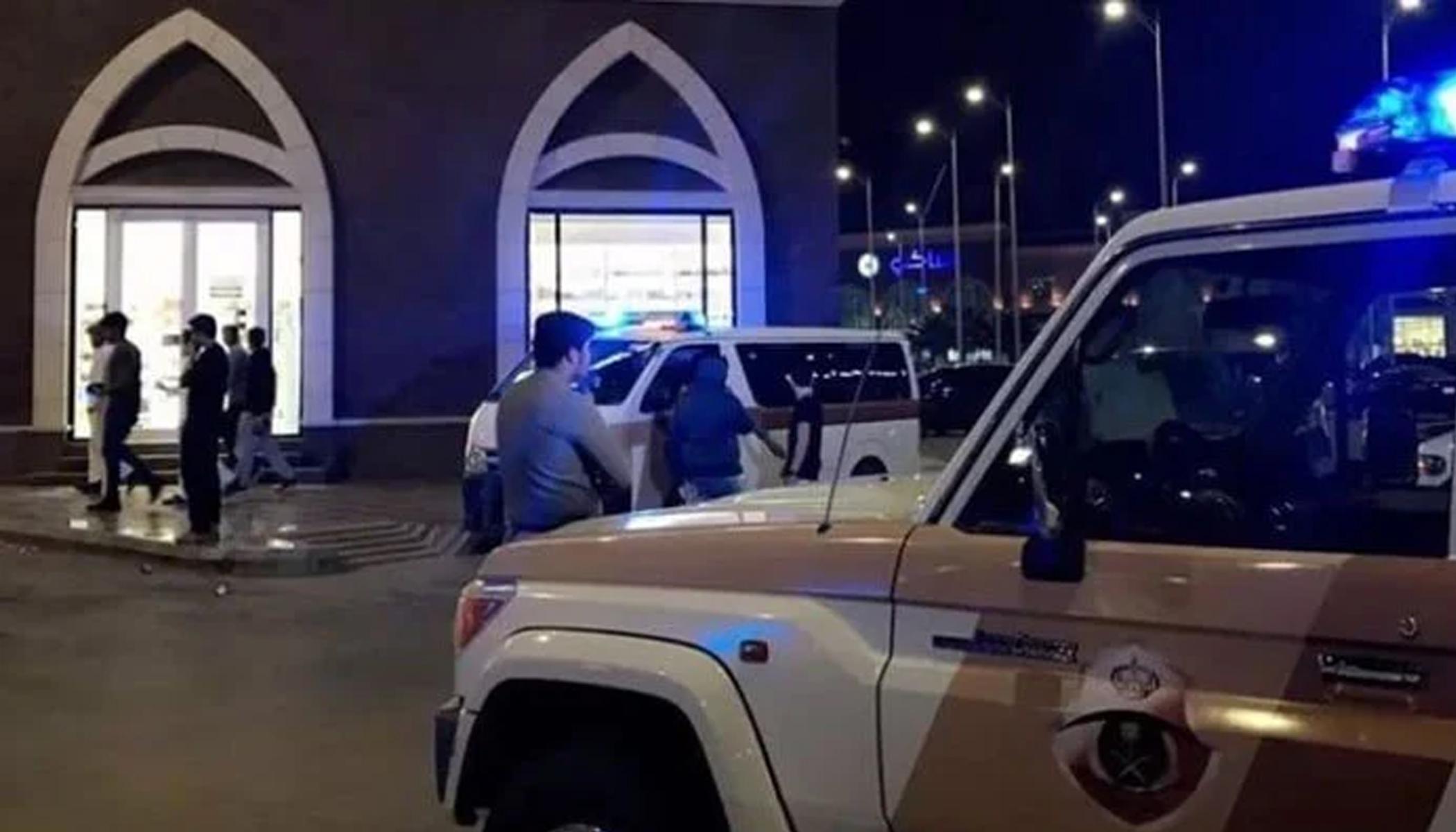 سعودی عرب  میں امریکی قونصل خانے کے قریب  فائرنگ