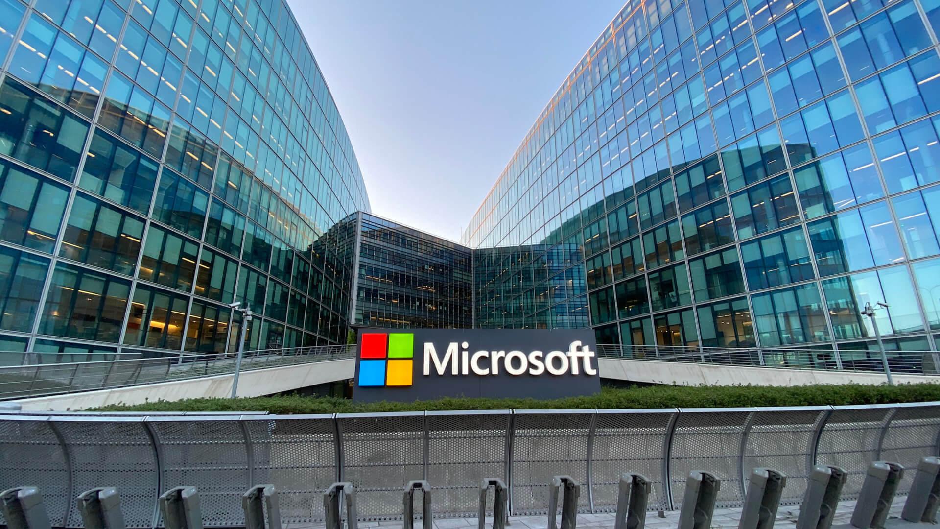 Microsoft surpasses Apple to become the world’s most valuable company