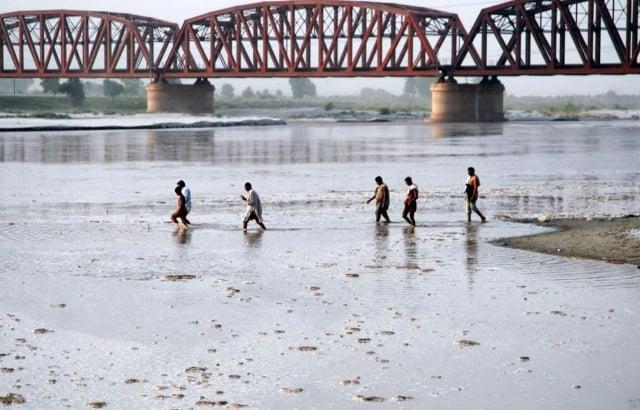 PM directs preparations for potential floods in Rivers Ravi, Chenab, and Sutlej