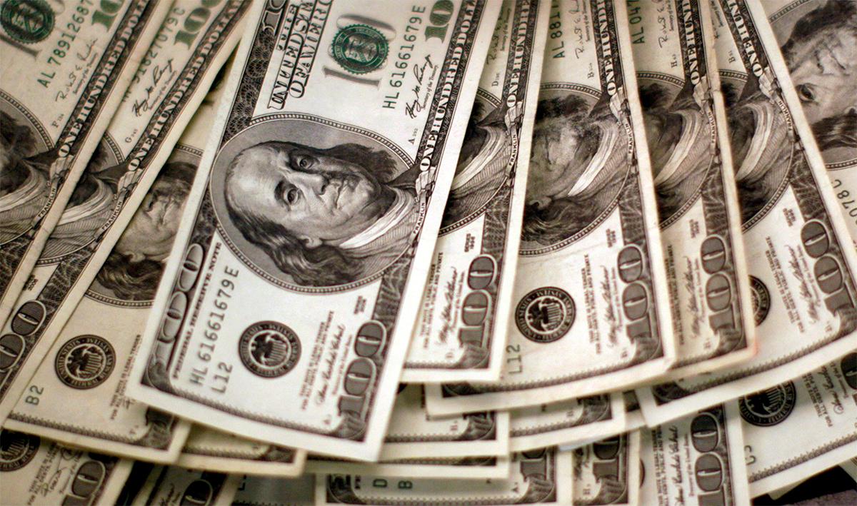 ڈالر کی قیمت میں پھر گراوٹ ، 1 روپے 82 پیسے  کمی