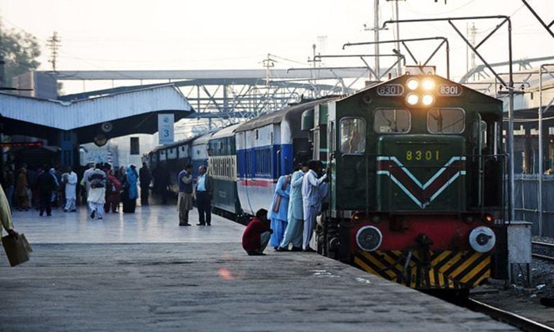 Pakistan Railways jacks up train fares by 10 percent