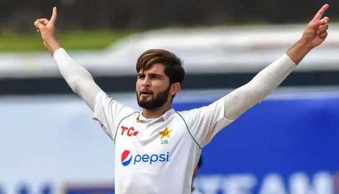 پاکستان کرکٹ ٹیم کے فاسٹ باؤلر شاہین شاہ آفریدی ٹیسٹ میچز میں وکٹوں کی سنچری