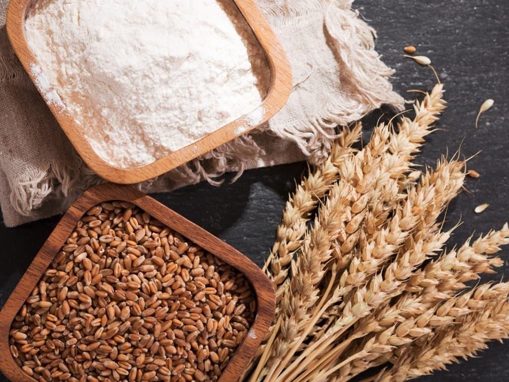 Wheat flour prices hit record high in Karachi: PBS