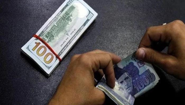 Value of dollar surges in interbank