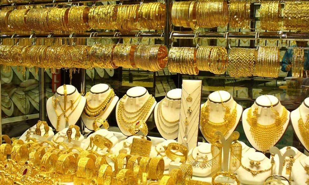 Gold price declines by Rs5,300 per tola