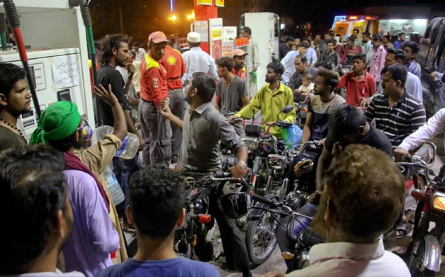 پیٹرول مہنگا ہو گا یا سستا ،پیٹرولیم ایسوسی ایشن اور حکومت کے درمیان مذاکرات