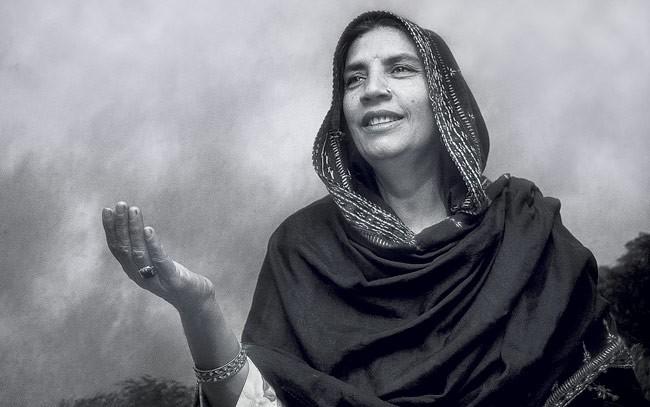 ‘Nightingale of Desert’: Eminent folk singer Reshma remembered on her death anniversary