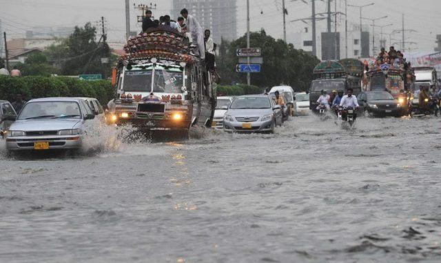 Heavy rains, strong winds hit parts of Karachi