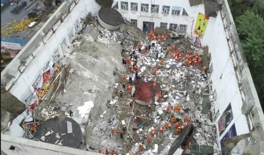 11 killed as school roof collapses in China