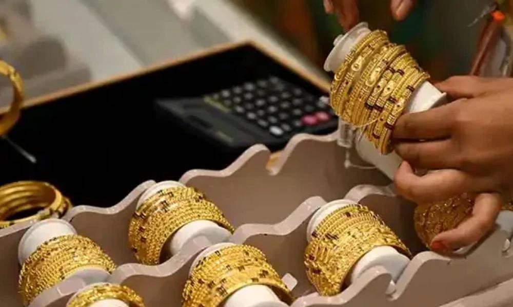 Gold prices go up by Rs1,600 per tola in Pakistan