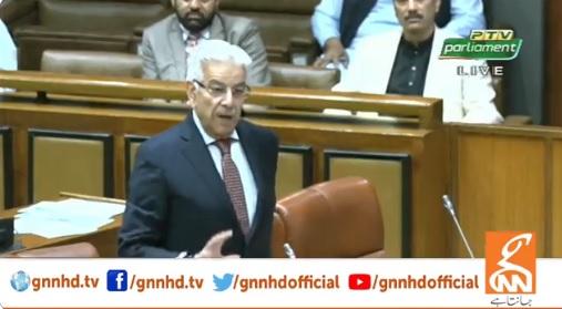 خواجہ آصف نے خواتین اراکین اسمبلی سے معافی مانگنے سے انکار کر دیا