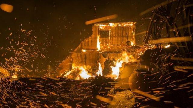 لانڈھی ایکسپورٹ پروسیسنگ زون میں واقع فیکٹری میں آتشزدگی