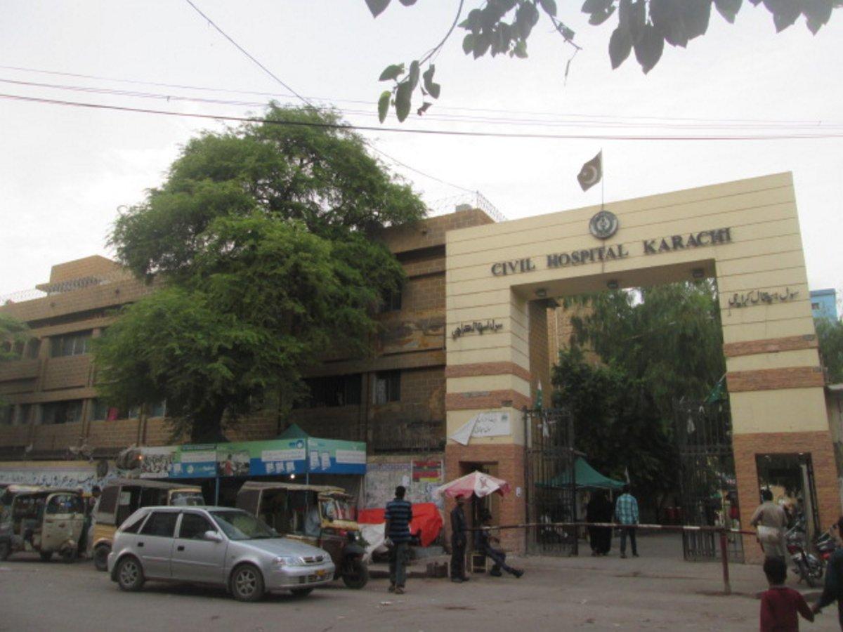 Thieves stole machinery worth mlns from Civil Hospital Karachi