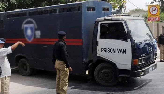 Murder suspect escapes from police custody in Peshawar