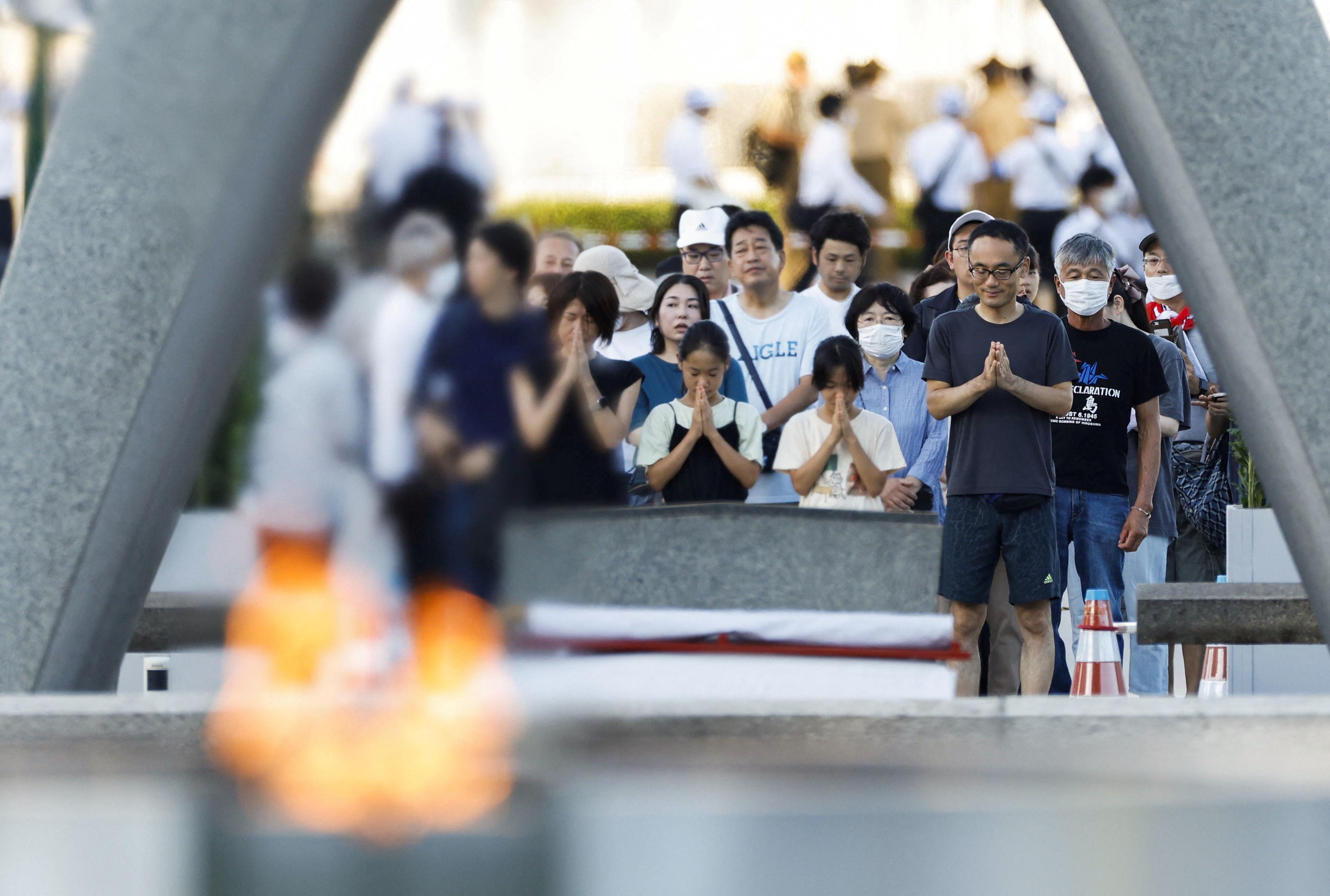 Hiroshima marks a-bomb anniversary, calls nuclear deterrence "folly"