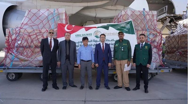 زلزلہ متاثرین کی مدد کے لیے سعودی عرب کا 18 واں امدادی طیارہ ترکیہ پہنچ گیا